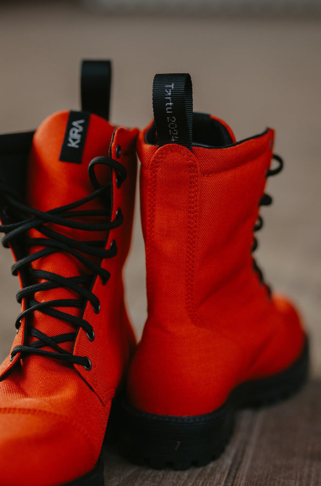 KIRA 4.0 Boots, Vegan, Warm Lining, Non-Slip Sole, Red