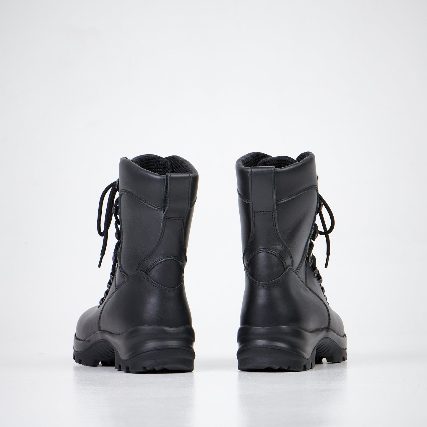 Samelin leisure waterproof boots with durable black leather and lace-up design for outdoor activities
