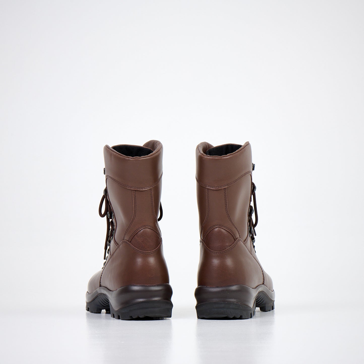 Brown Samelin military winter boots with durable laces and sturdy ankle support