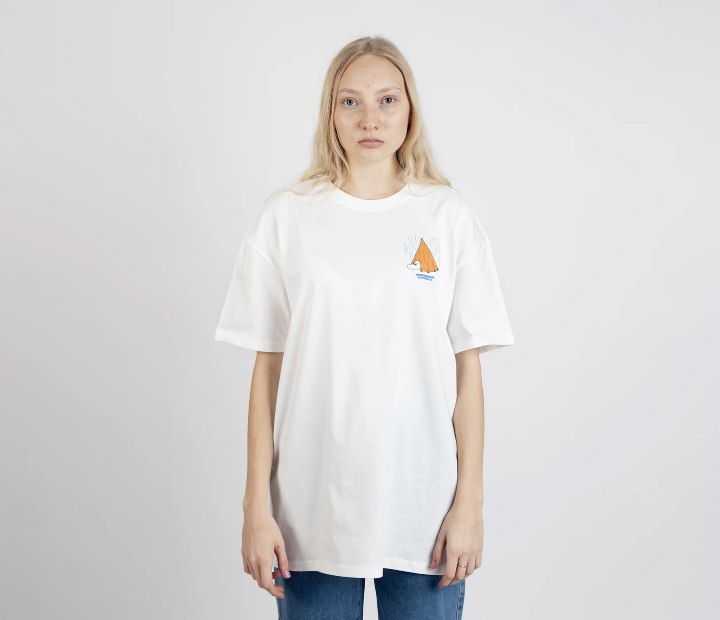 Moomin adventure t-shirt white featuring a sailboat graphic for casual wear