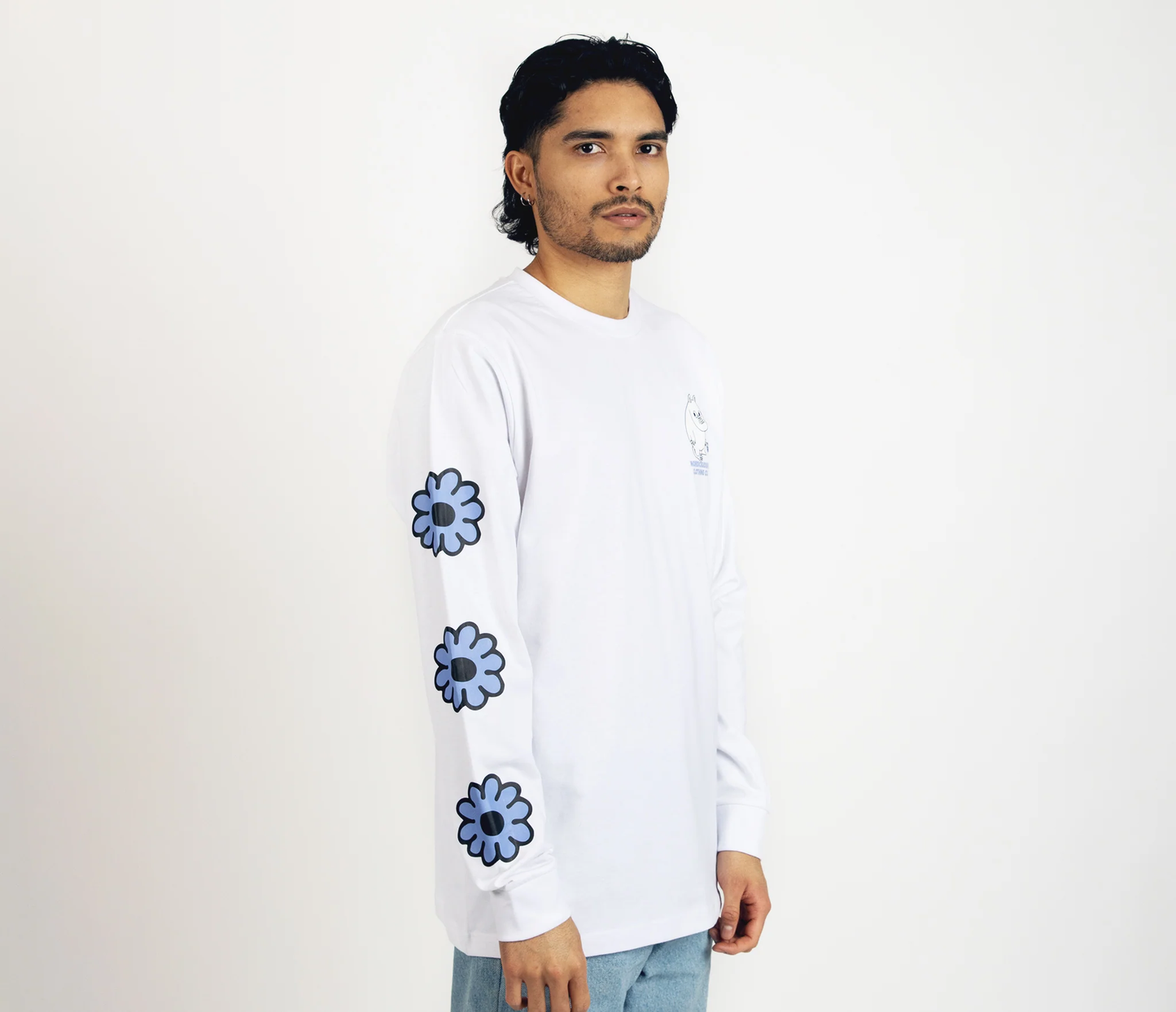 Moomintroll flower long sleeve t-shirt in white featuring blue flower designs on sleeves