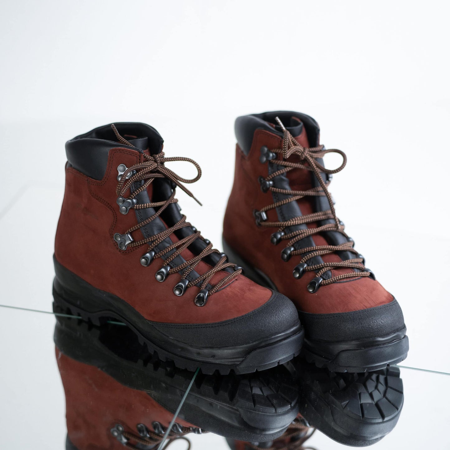 Samelin red hiking boots waterproof hiking boots with durable soles and secure laces