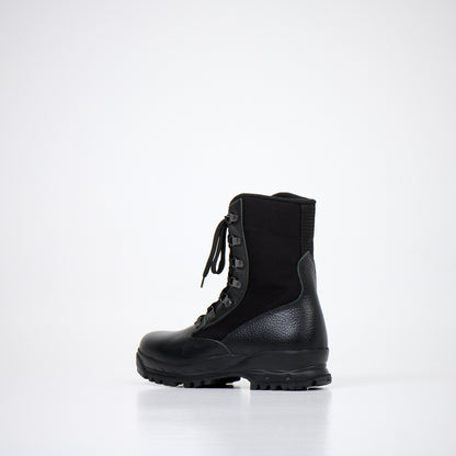Samelin black vibram sole boots with lace-up design for durable outdoor wear