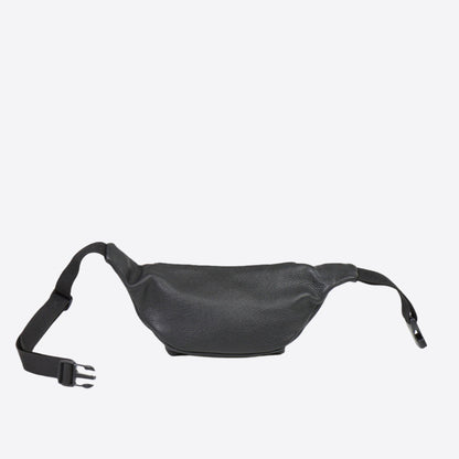 Jeekim leather waist bag for travel features a sleek design with adjustable strap for convenience