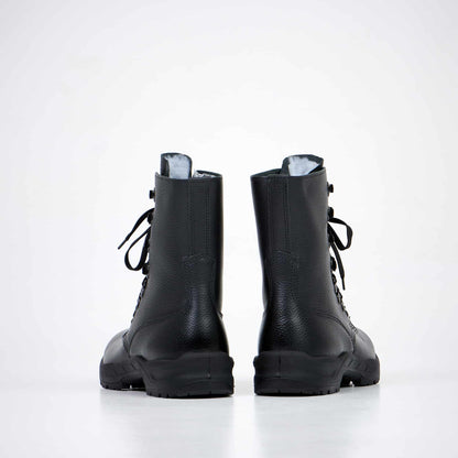 Samelin black leisure travel boots featuring durable material and sturdy laces for comfort on the go